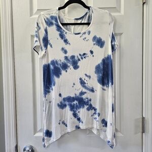A.N.A. Blue & White Tie Dye Asymmetrical Soft Stretchy Short Sleeve Shirt Sz Sm